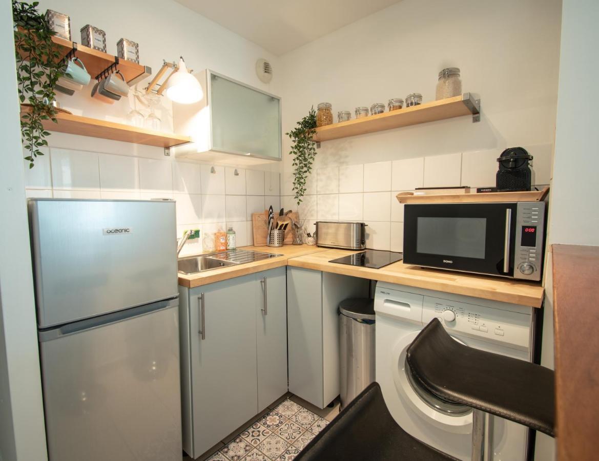 Studio Charmant Cergy Le Haut Au Pied De La Gare ! Parking Prive ! Daire Dış mekan fotoğraf